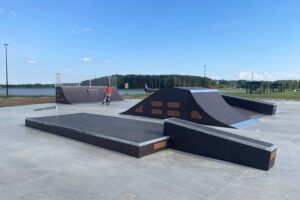 Skatepark przy zalewie Antoniów w gminie Radoszyce / Fot. Magdalena Galas-Klusek - Radio Kielce