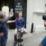 27.06.2025. Kielce. Konferencja Rafała Kasprzyka przy Teatrze im. Stefana Żeromskiego w Kielcach / Fot. Wiktor Taszłow - Radio Kielce