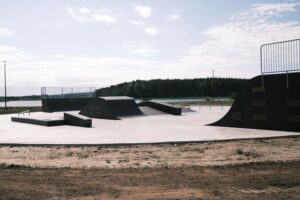 Skatepark przy zalewie Antoniów w gminie Radoszyce / Fot. Magdalena Galas-Klusek - Radio Kielce