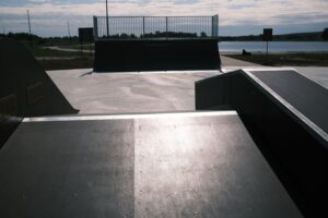 Skatepark przy zalewie Antoniów w gminie Radoszyce / Fot. Magdalena Galas-Klusek - Radio Kielce