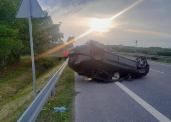 Zderzenie z ciągnikiem. Rannych zabrali ratownicy