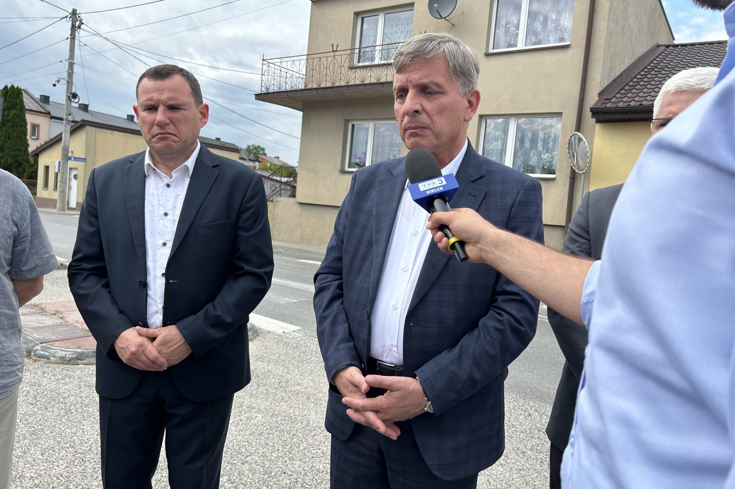 INTERWENCJA. Mieszkańcy Klimontowa domagają się budowy obwodnicy - Radio Kielce 25.06.2025. Klimontów. Interwencja / Fot. Arkadiusz Miller - Radio Kielce