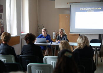 11.06.2025. Kielce. Spotkanie dot. autyzmu w Miejskim Zespole Poradni Psychologiczno-Pedagogicznych w Kielcach / Fot. Wiktor Taszłow - Radio Kielce