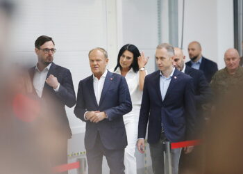 13.06.2025. Skarżysko-Kamienna. Wizyta premiera Donalda Tuska w zakładach Mesko / Fot. Wiktor Taszłow - Radio Kielce