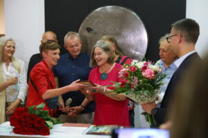 27.06.2025. Kielce. BWA. Wystawa Stanisławy Zacharko-Łagowskiej, wieloletniej dyrektor Biura Wystaw Artystycznych w Kiecach / Fot. Wiktor Taszłow - Radio Kielce