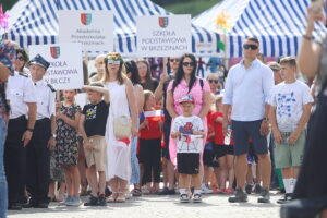 29.06.2025. Miasto i Gmina Morawica otrzymały Tablicę Honorową Rady Europy, nagrodę przyznawaną za aktywne działanie na rzecz współpracy i partnerstwa pomiędzy miastami państw europejskich / Fot. Wiktor Taszłow - Radio Kielce