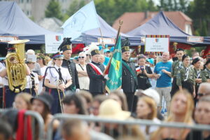 29.06.2025. Miasto i Gmina Morawica otrzymały Tablicę Honorową Rady Europy, nagrodę przyznawaną za aktywne działanie na rzecz współpracy i partnerstwa pomiędzy miastami państw europejskich / Fot. Wiktor Taszłow - Radio Kielce