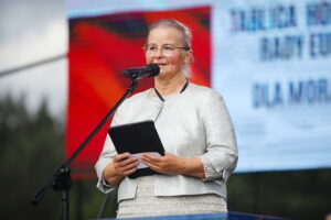 29.06.2025. Miasto i Gmina Morawica otrzymały Tablicę Honorową Rady Europy, nagrodę przyznawaną za aktywne działanie na rzecz współpracy i partnerstwa pomiędzy miastami państw europejskich / Fot. Wiktor Taszłow - Radio Kielce