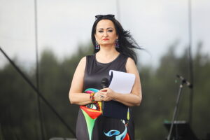 29.06.2025. Miasto i Gmina Morawica otrzymały Tablicę Honorową Rady Europy, nagrodę przyznawaną za aktywne działanie na rzecz współpracy i partnerstwa pomiędzy miastami państw europejskich / Fot. Wiktor Taszłow - Radio Kielce