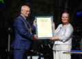 29.06.2025. Miasto i Gmina Morawica otrzymały Tablicę Honorową Rady Europy, nagrodę przyznawaną za aktywne działanie na rzecz współpracy i partnerstwa pomiędzy miastami państw europejskich / Fot. Wiktor Taszłow - Radio Kielce