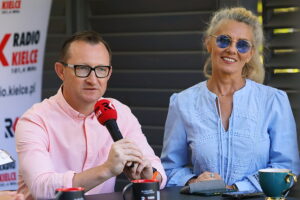 30.06.2025. Radio Kielce. Stacja Wakacje. Na zdjęciu: Mecenas Paweł Gągorowski, likwidator Radia Kielce i Renata Morąg, p.o. redaktora naczelnego Radia Kielce / Fot. Wiktor Taszłow - Radio Kielce