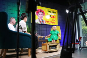 Audycja „Dzień Dobry, to Ja! Rozmowy inne niż wszystkie w Radiu Kielce”. Na zdjęciu: Tomek Dudek i Magda Galas-Klusek oraz Anna Przybysz / Fot. Wiktor Taszłow - Radio Kielce