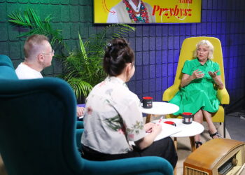 Audycja „Dzień Dobry, to Ja! Rozmowy inne niż wszystkie w Radiu Kielce”. Na zdjęciu: Tomek Dudek i Magda Galas-Klusek oraz Anna Przybysz / Fot. Wiktor Taszłow - Radio Kielce