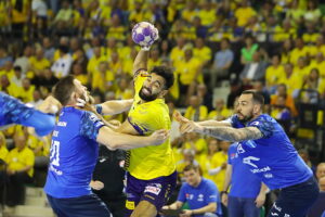 Znów te nieszczęsne rzuty karne... - Radio Kielce