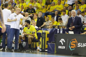 Znów te nieszczęsne rzuty karne... - Radio Kielce
