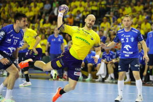 Znów te nieszczęsne rzuty karne... - Radio Kielce