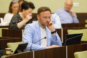 Parking nadal pod znakiem zapytania - Radio Kielce