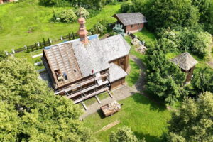 Zabytkowa świątynia przechodzi remont - Radio Kielce