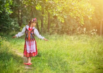 RYM SIĘ NIESIE PO POLU PO LESIE. „Drożyna” [POSŁUCHAJ] - Radio Kielce