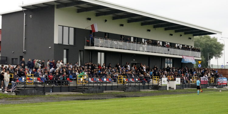08.06.2025. Kazimierza Wielka. 34. kolejka RS Active IV ligi: Sparta - GKS Nowiny. Awans Sparty do Betclic III ligi / Fot. Kamil Król - Radio Kielce