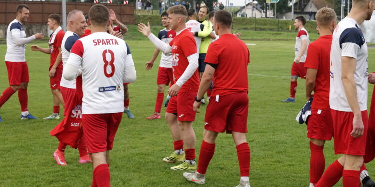 Derbowy pojedynek w Kazimierzy Wielkiej. Sparta kontra rezerwy Korony