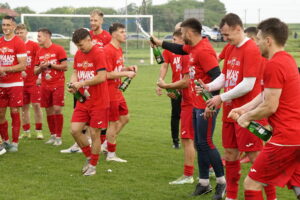 08.06.2025. Kazimierza Wielka. 34. kolejka RS Active IV ligi: Sparta - GKS Nowiny. Awans Sparty do Betclic III ligi / Fot. Kamil Król - Radio Kielce