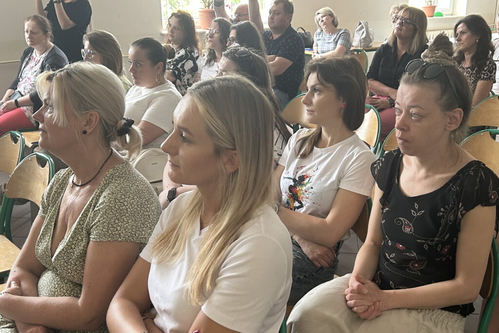 Przemoc rówieśnicza, to duży problem wśród młodych osób - Radio Kielce Przemoc rówieśnicza, to duży problem wśród młodych osób - Radio Kielce
