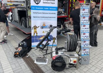 Cut Lanca ugasi pożar "elektryka" w ciągu kilkunastu minut