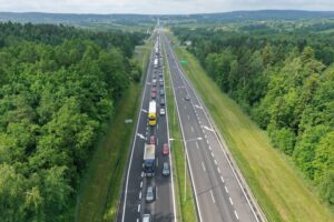 11.06.2025. Barcza. Trasa S7. Utrudnienia w związku z wypadkiem / Fot. Jarosław Kubalski - Radio Kielce