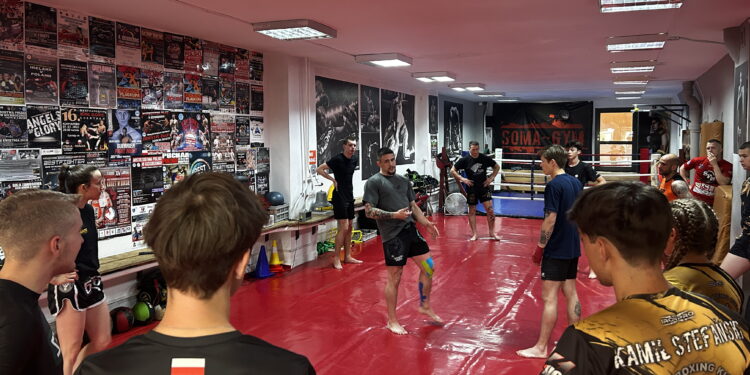 Kickboxing na najwyższym poziomie – Muszyński uczył zawodników w Kielcach