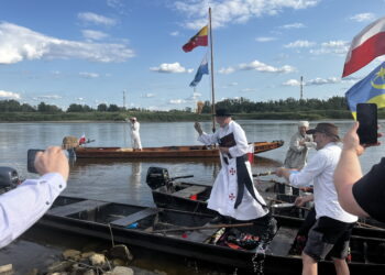 Ochrzczono pięć łodzi - początek nocy świętojańskiej