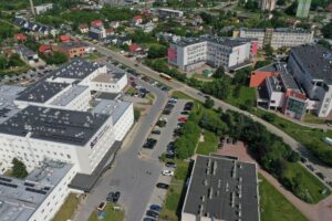 12.06.2025. Kielce. Świętokrzyskie Centrum Onkologii w Kielcach. Parking / Fot. Jarosław Kubalski - Radio Kielce