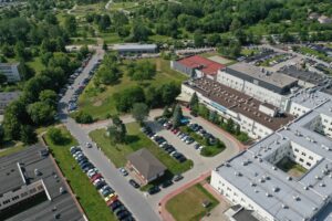 12.06.2025. Kielce. Świętokrzyskie Centrum Onkologii w Kielcach. Parking / Fot. Jarosław Kubalski - Radio Kielce
