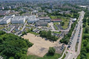 12.06.2025. Kielce. Świętokrzyskie Centrum Onkologii w Kielcach. Parking / Fot. Jarosław Kubalski - Radio Kielce