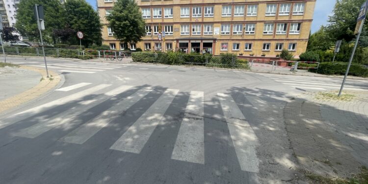 Samorządy liczą na wsparcie w poprawie bezpieczeństwa pieszych