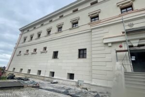 Odnowa frontowej elewacji Zamku Królewskiego w Sandomierzu / Fot. Grażyna Szlęzak - Radio Kielce