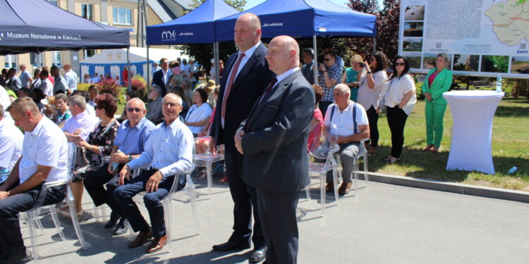 26.06.2022. Wiślica. Otwarcie Muzeum Archeologicznego / Fot. Marta Gajda-Kruk - Radio Kielce