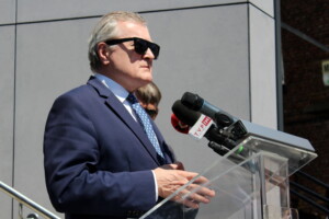 26.06.2022. Wiślica. Otwarcie Muzeum Archeologicznego. Na zdjęciu: prof. Piotr Gliński - wicepremier, minister kultury i dziedzictwa narodowego / Fot. Marta Gajda-Kruk - Radio Kielce