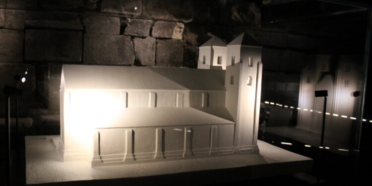 26.06.2022. Wiślica. Otwarcie Muzeum Archeologicznego / Fot. Marta Gajda-Kruk - Radio Kielce