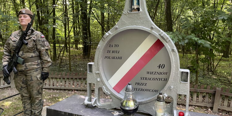 Pamięć o pomordowanych przez hitlerowców więźniach trwa