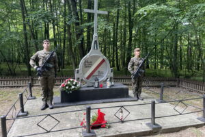 Pamięć o pomordowanych przez hitlerowców więźniach trwa - Radio Kielce