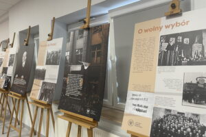 Wystawę o Stanisławie Mikołajczyku otwarto w Sandomierzu - Radio Kielce