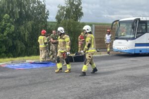 Kilkadziesiąt osób rannych na obwodnicy Opatowa - Radio Kielce 03.06.2025. Opatów, Ćwiczenia służb ratunkowych na obwodnicy Opatowa / Fot. Anna Głąb - Radio Kielce