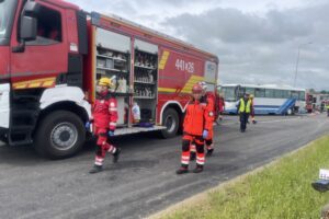 Kilkadziesiąt osób rannych na obwodnicy Opatowa - Radio Kielce 03.06.2025. Opatów, Ćwiczenia służb ratunkowych na obwodnicy Opatowa / Fot. Anna Głąb - Radio Kielce