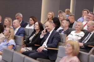 16.06.2025. Kielce. Podpisanie umów w ramach rządowych programów „Opieka 75+” oraz „Korpus Wsparcia Seniorów” / Fot. Jarosław Kubalski - Radio Kielce