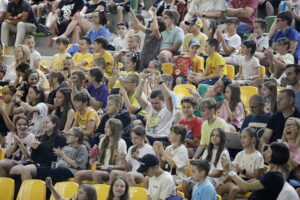 W Hali Legionów na razie wygrywają faworyci - Radio Kielce