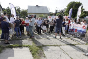 INTERWENCJA. Mieszkańcy przeciwni budowie wieżowców przy ulicy Hauke-Bosaka - Radio Kielce