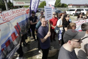 INTERWENCJA. Mieszkańcy przeciwni budowie wieżowców przy ulicy Hauke-Bosaka - Radio Kielce