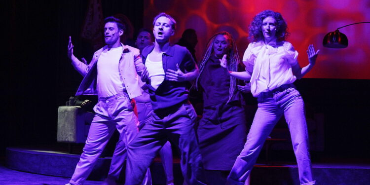 11.06.2025 Kielce. Teatr im. Stefana Żeromskiego. Próba medialna spektaklu "Koń na rycerzu" / Fot. Jarosław Kubalski - Radio Kielce