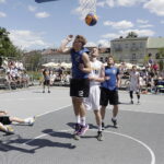 21.06.2025. Kielce. Rynek. Zawody w koszykówce 3x3 / Fot. Jarosław Kubalski - Radio Kielce